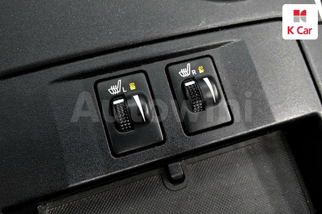 2015 TOYOTA  CAMRY 2.5 XLE - 13
