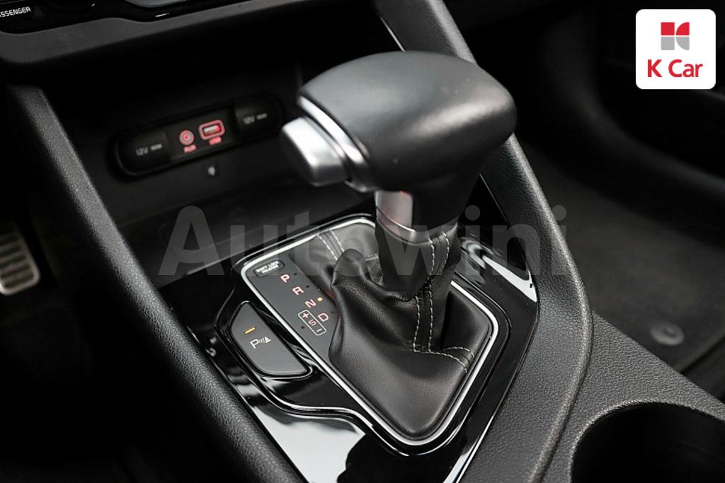 2018 KIA NIRO NOBLESSE - 10