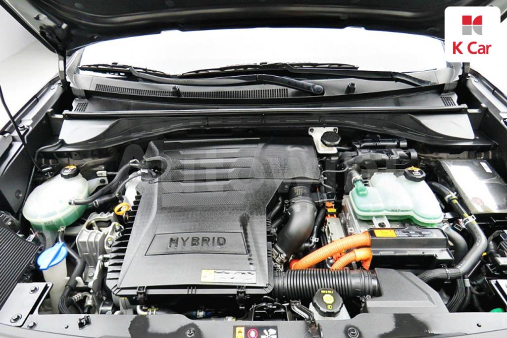 2017 KIA NIRO PRESTIGE - 9