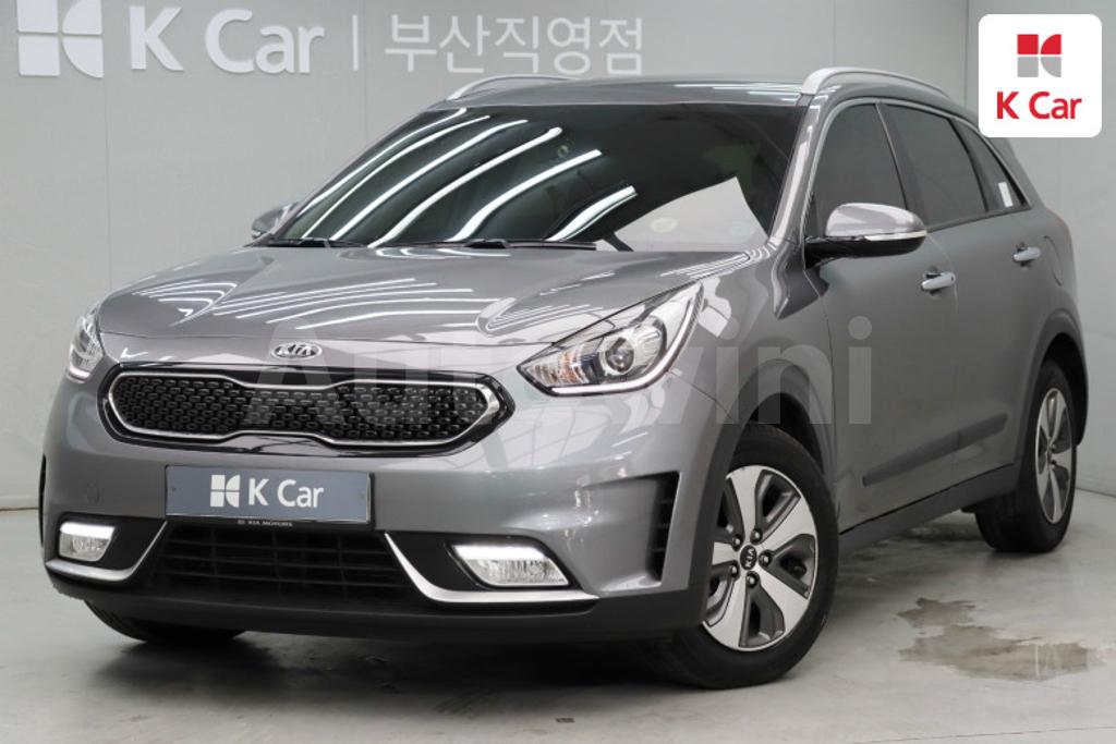KNACB81CGJA162461 2018 KIA NIRO PRESTIGE-0
