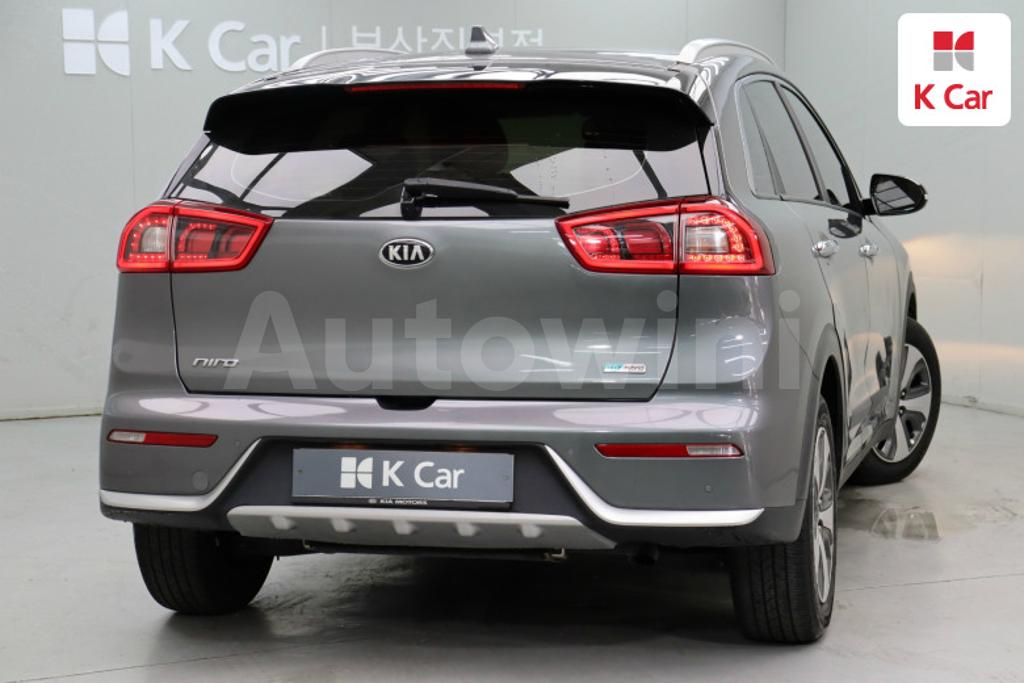 KNACB81CGJA162461 2018 KIA NIRO PRESTIGE-1