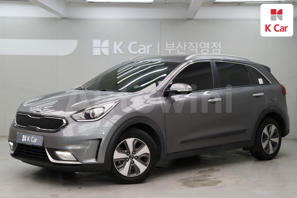KNACB81CGJA162461 2018 KIA NIRO PRESTIGE-2