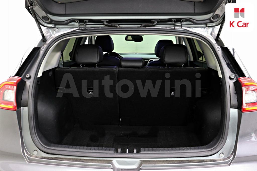 2018 KIA NIRO PRESTIGE - 18