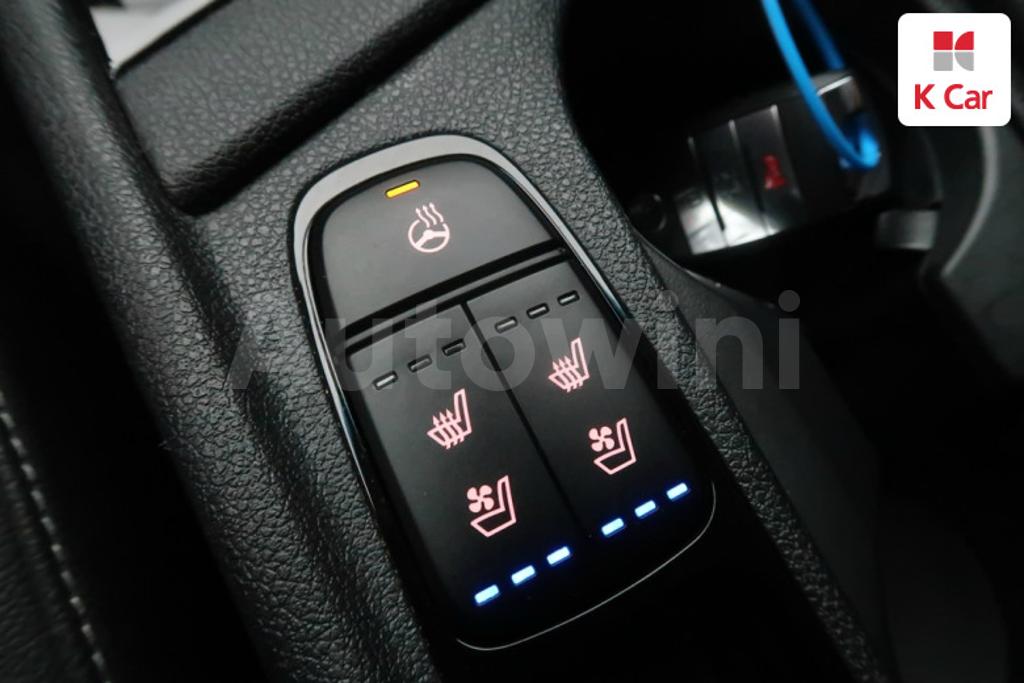 2018 KIA NIRO PRESTIGE - 13