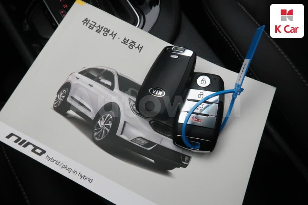 2018 KIA NIRO PRESTIGE - 14