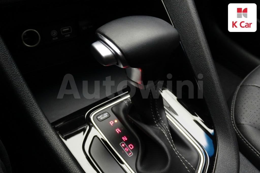 2018 KIA NIRO PRESTIGE - 12