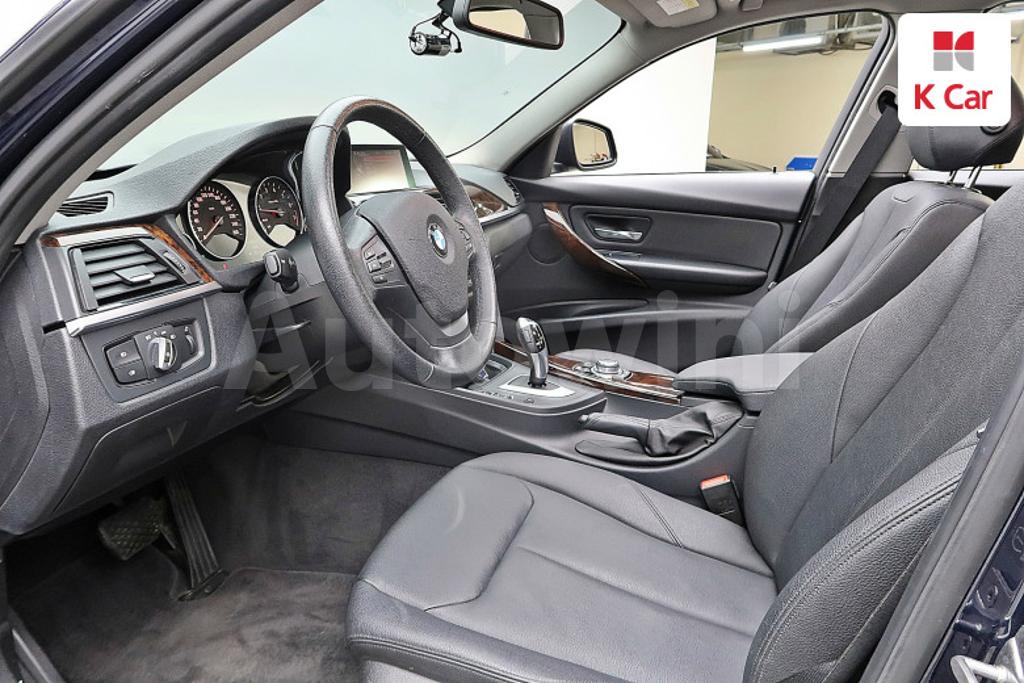 2013 BMW 3 SERIES F30  320I - 10