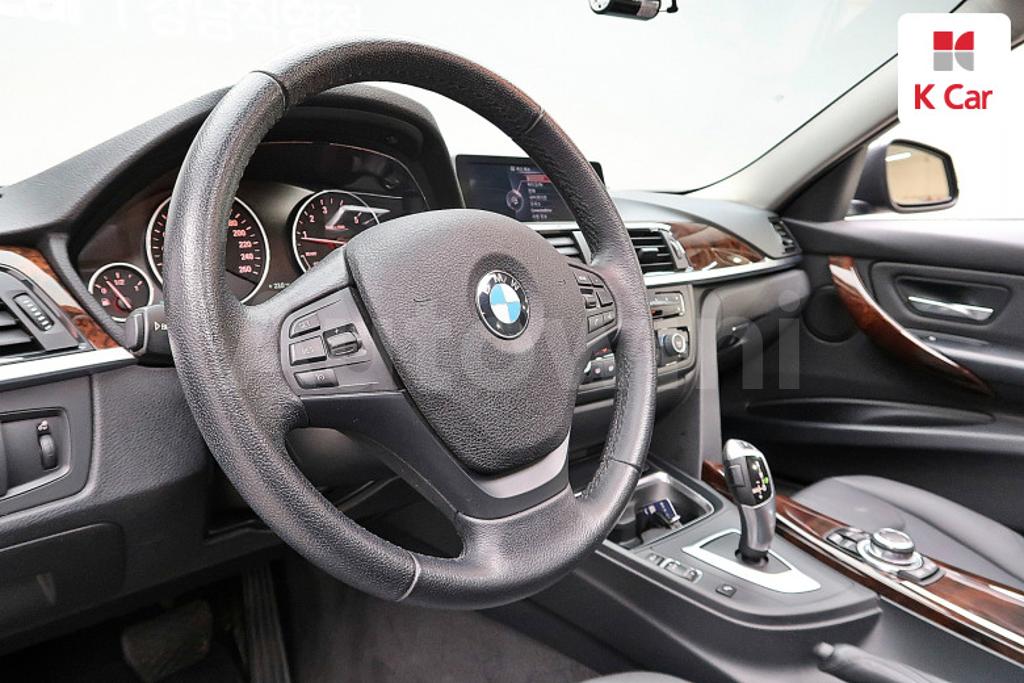 2013 BMW 3 SERIES F30  320I - 14