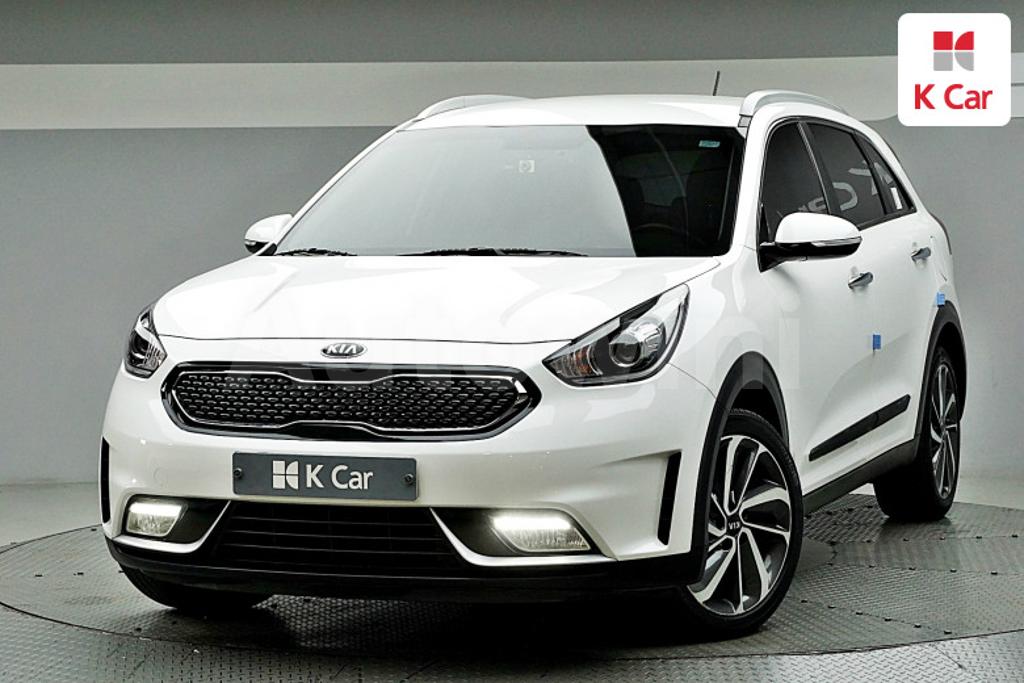 KNACB81CGJA124883 2018 KIA NIRO PRESTIGE-0