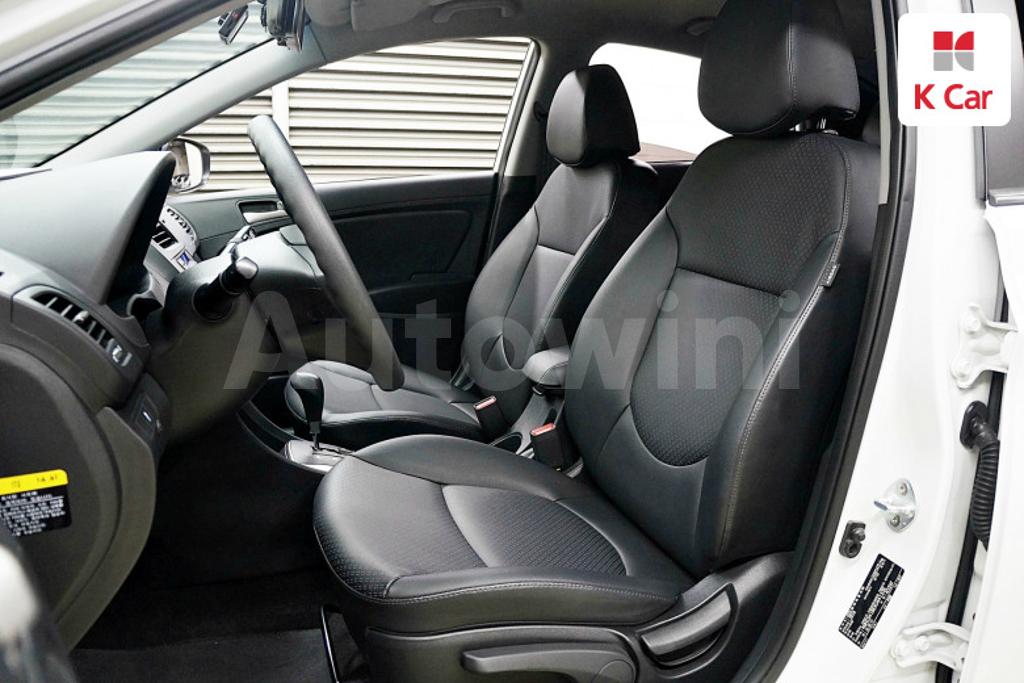 2019 HYUNDAI ACCENT  1.4 VVT STYLE - 16