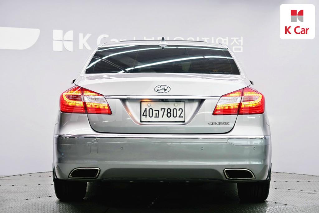 KMHGC4DDXCU182664 2012 HYUNDAI GENESIS-2