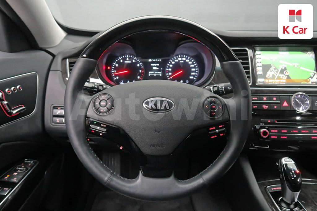 2018 KIA  K9 QUORIS 3.3 GDI EXECUTIVE - 8