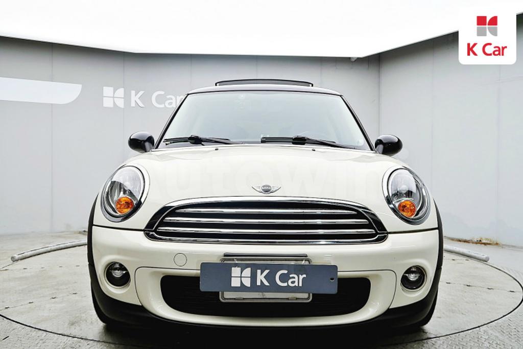 WMWSU3C58BT091443 2011 MINI COOPER BASIC-1