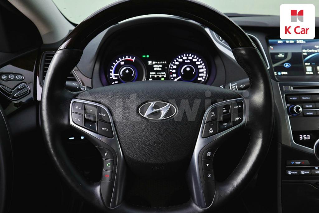 2015 HYUNDAI GRANDEUR HG AZERA PREMIUM - 13
