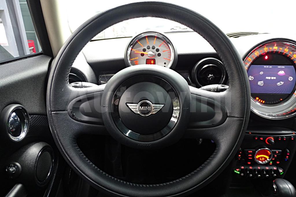 2012 MINI COOPER D - 24