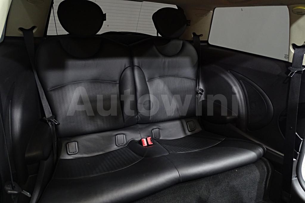 2012 MINI COOPER D - 25