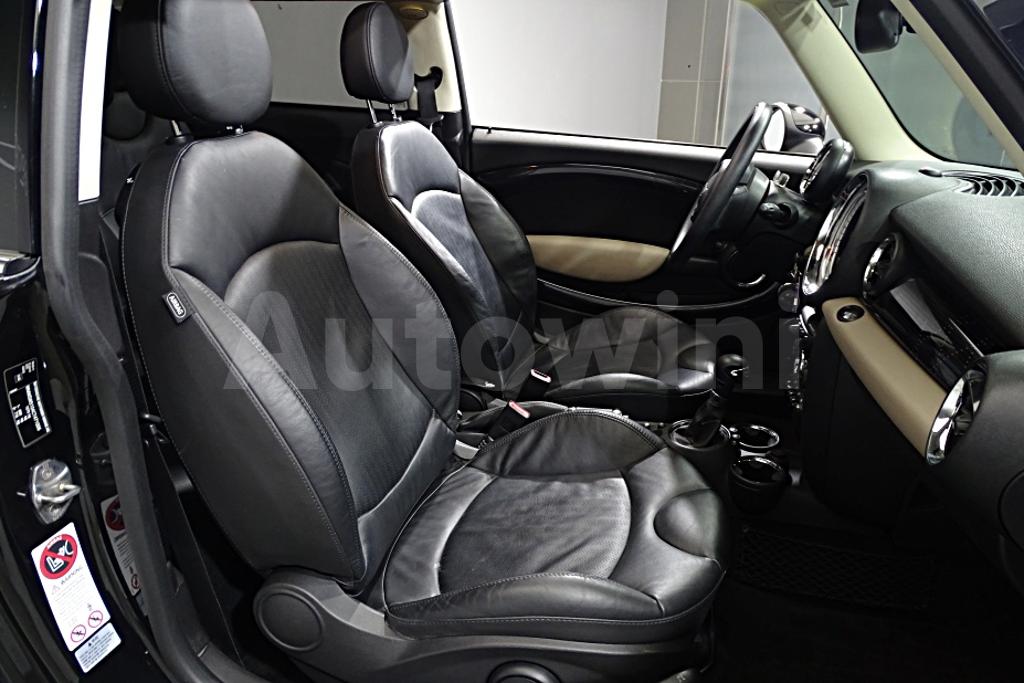 2012 MINI COOPER D - 26