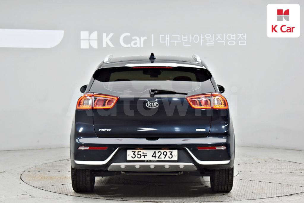 KNACB81CGHA038613 2017 KIA NIRO PRESTIGE-5