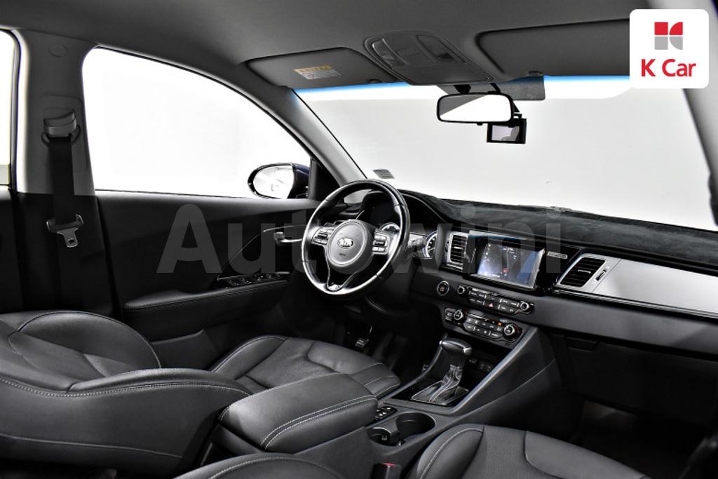 2017 KIA NIRO PRESTIGE - 17