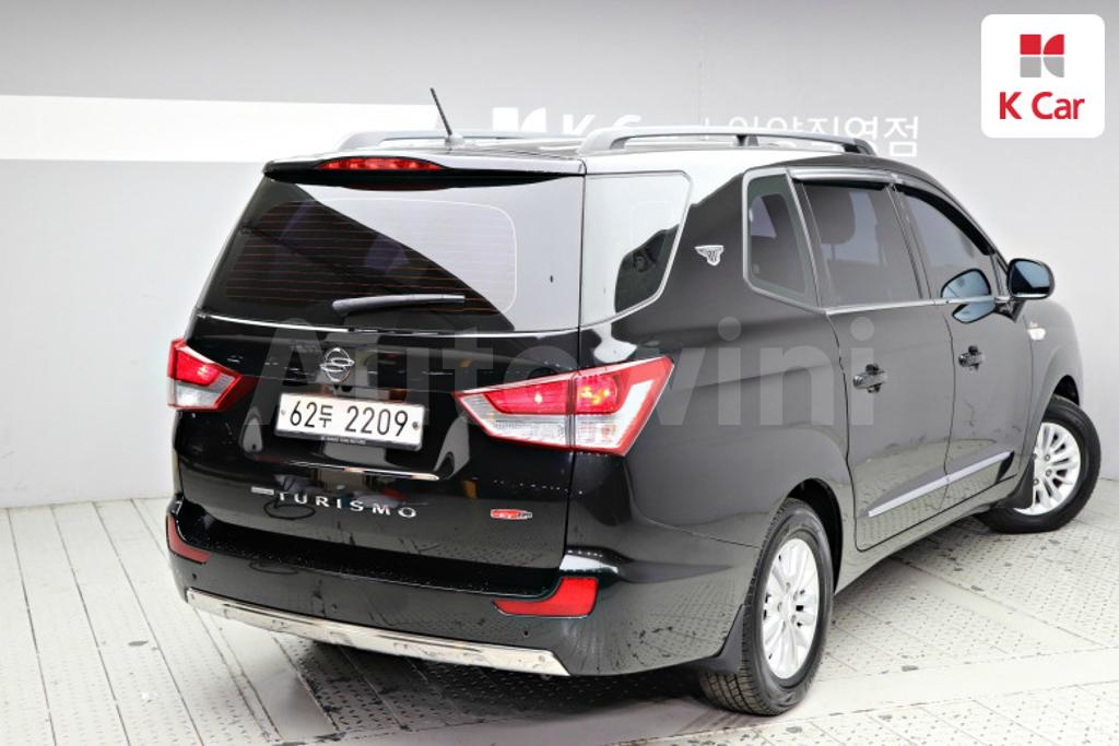 2018 SSANGYONG KORANDO TURISMO 4WD TX 9 SEATS - 12
