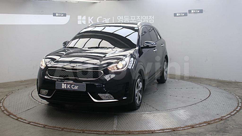 KNACB81CGHA028472 2017 KIA NIRO PRESTIGE-0