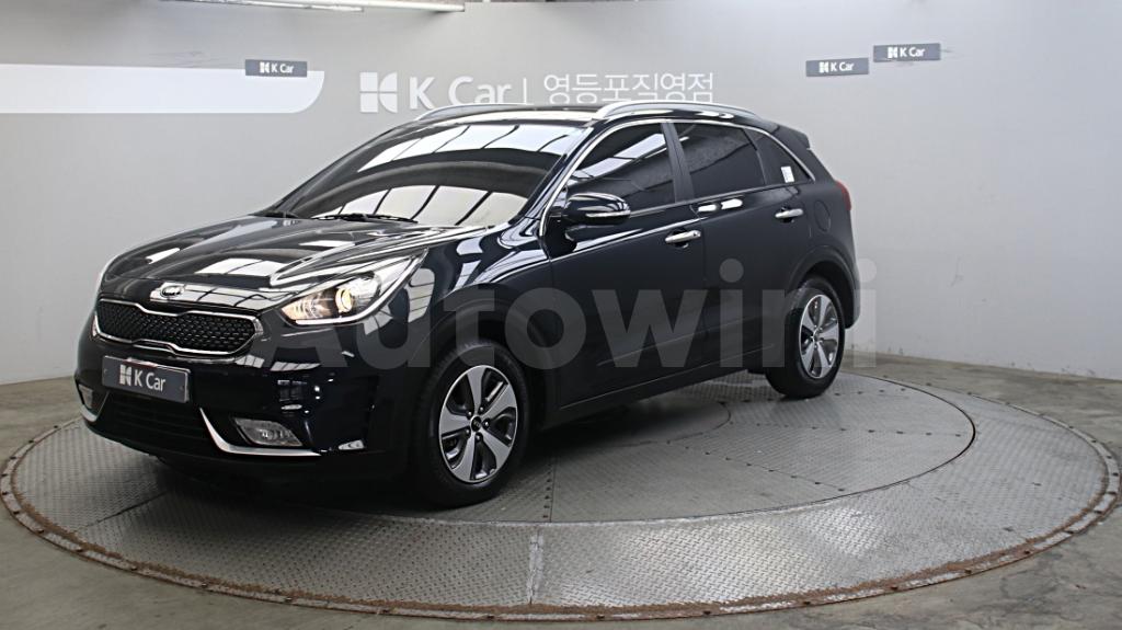 KNACB81CGHA028472 2017 KIA NIRO PRESTIGE-1