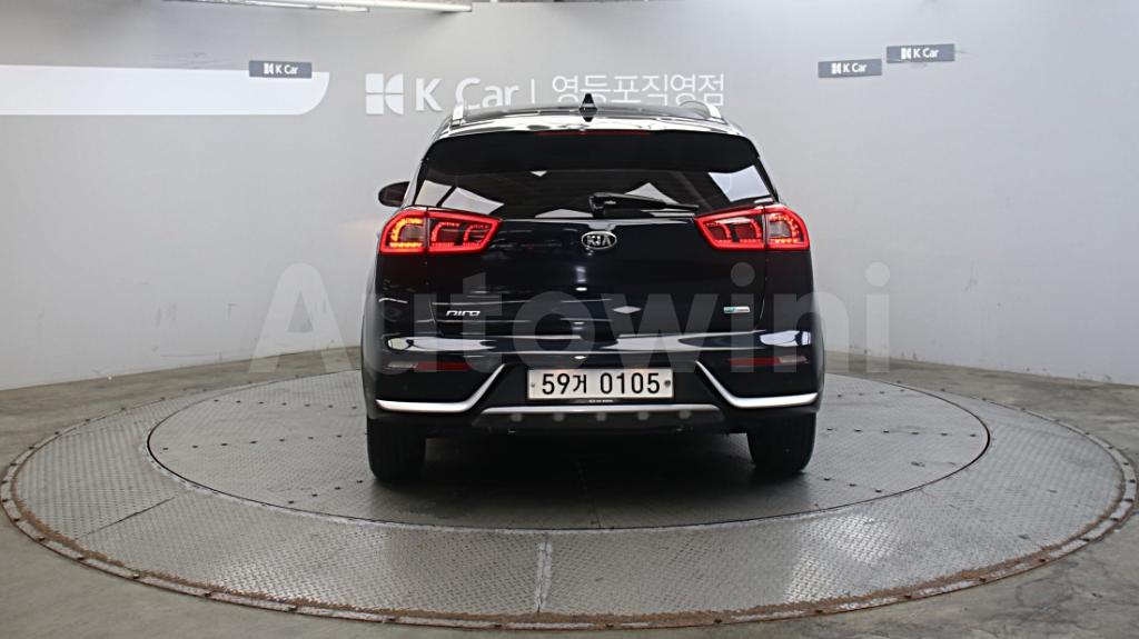 2017 KIA NIRO PRESTIGE - 9