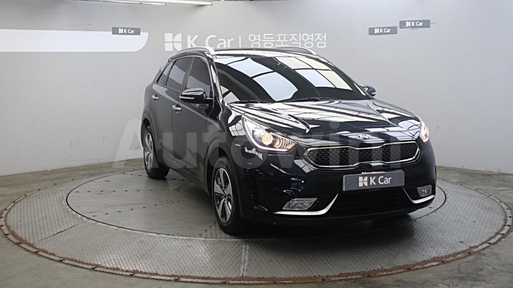 2017 KIA NIRO PRESTIGE - 13