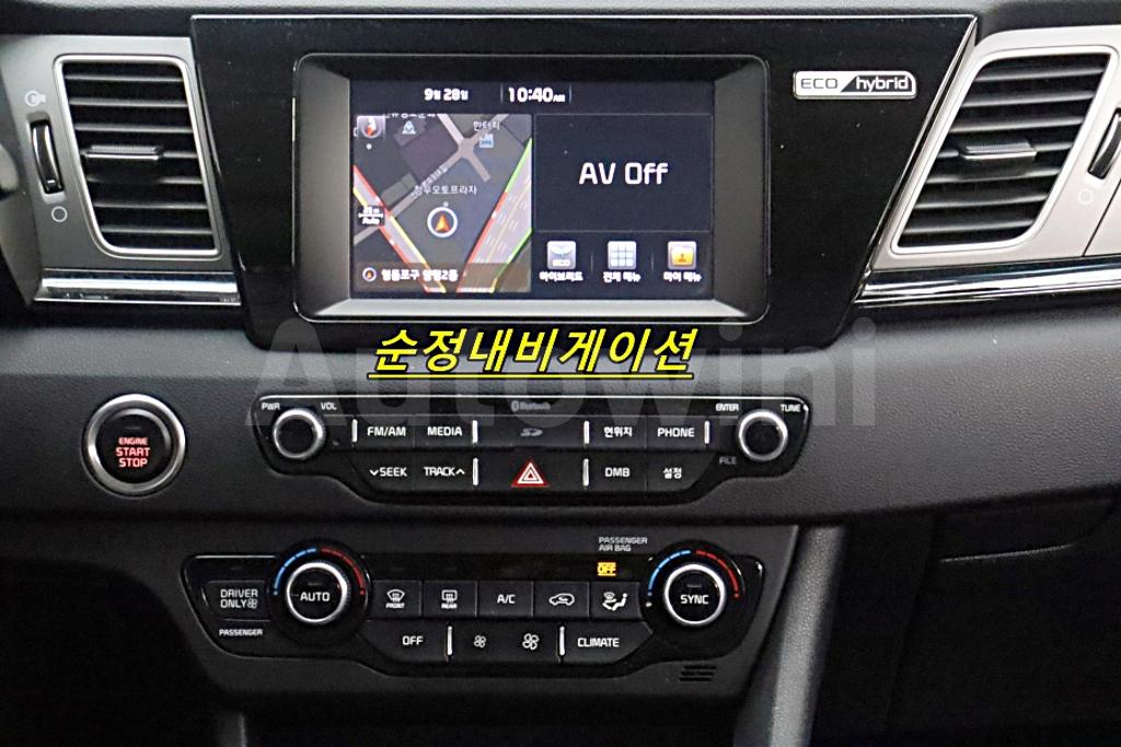 2017 KIA NIRO PRESTIGE - 21