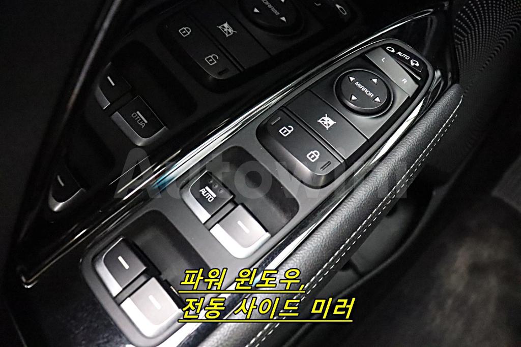 2017 KIA NIRO PRESTIGE - 27
