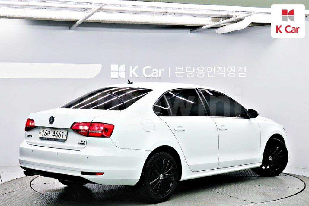 WVWZZZ16ZFM025499 2015 VOLKSWAGEN  JETTA 2.0 TDI BLUE-MOTION-3