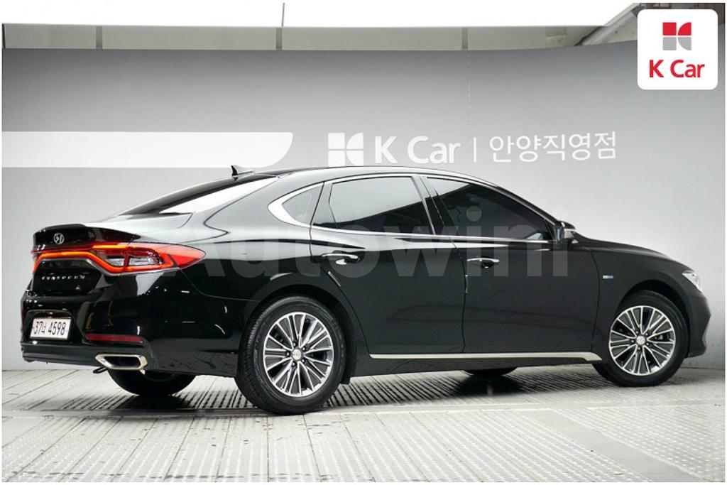 KMHF2413BJA000774 2018 HYUNDAI GRANDEUR IG HYBRID AZERA EXCLUSIVE-1