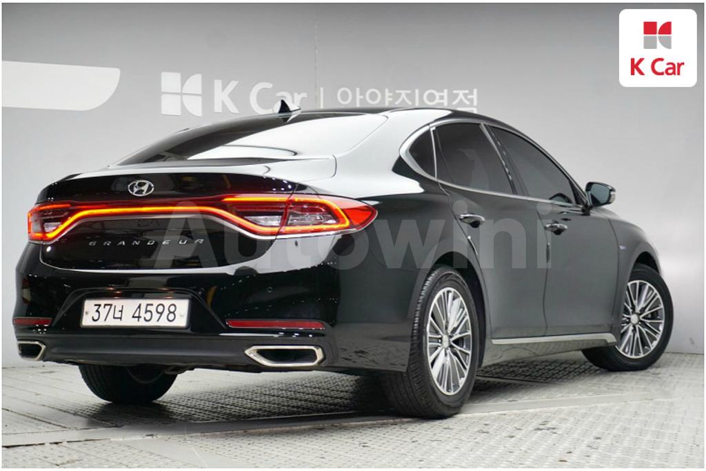 KMHF2413BJA000774 2018 HYUNDAI GRANDEUR IG HYBRID AZERA EXCLUSIVE-3