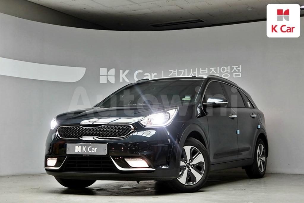 KNACC81CGHA052097 2017 KIA NIRO NOBLESSE-0
