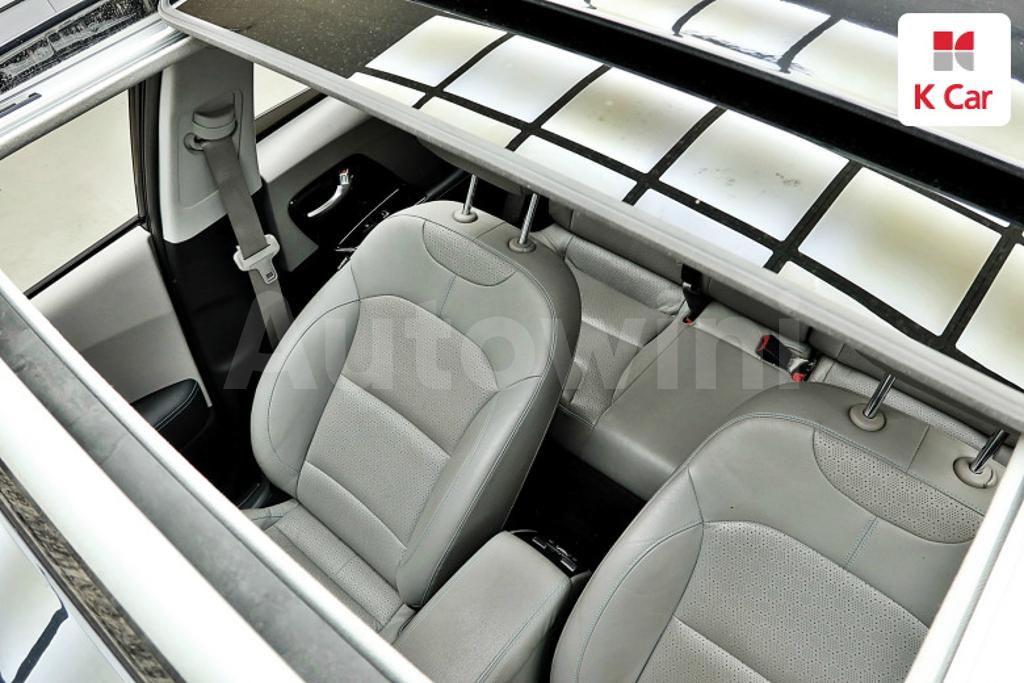 2017 KIA NIRO NOBLESSE - 10