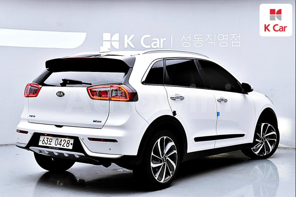 KNACB81CGHA002667 2017 KIA NIRO PRESTIGE-3