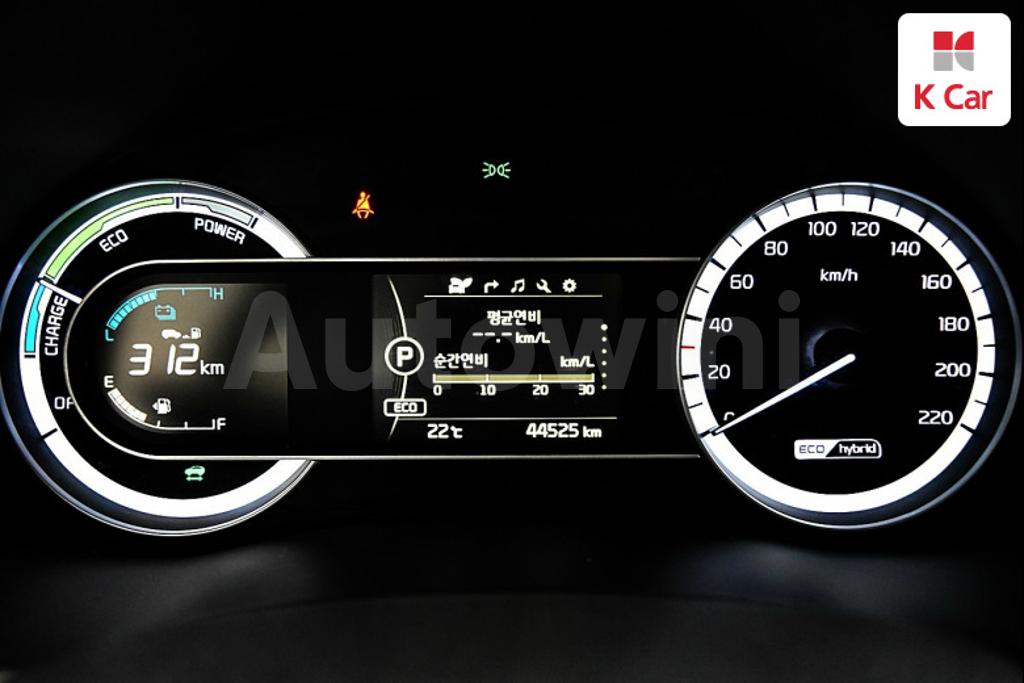 KNACB81CGHA002667 2017 KIA NIRO PRESTIGE-5