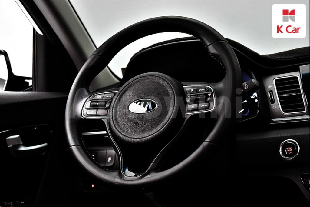 2017 KIA NIRO PRESTIGE - 18