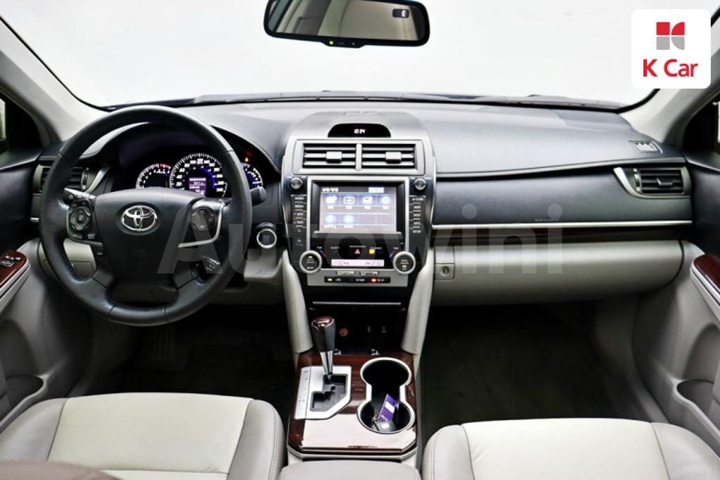 2013 TOYOTA  CAMRY 2.5 XLE - 14