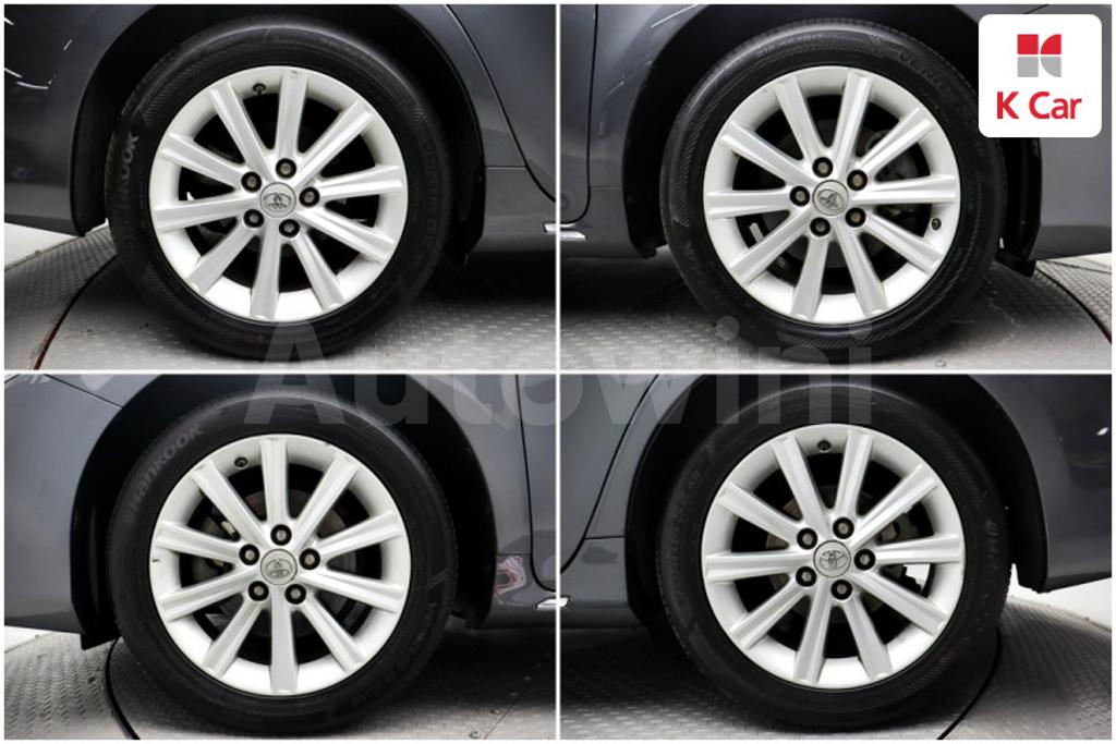 2013 TOYOTA  CAMRY 2.5 XLE - 17