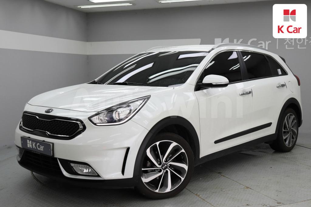 KNACB81CGJA152151 2018 KIA NIRO PRESTIGE-1
