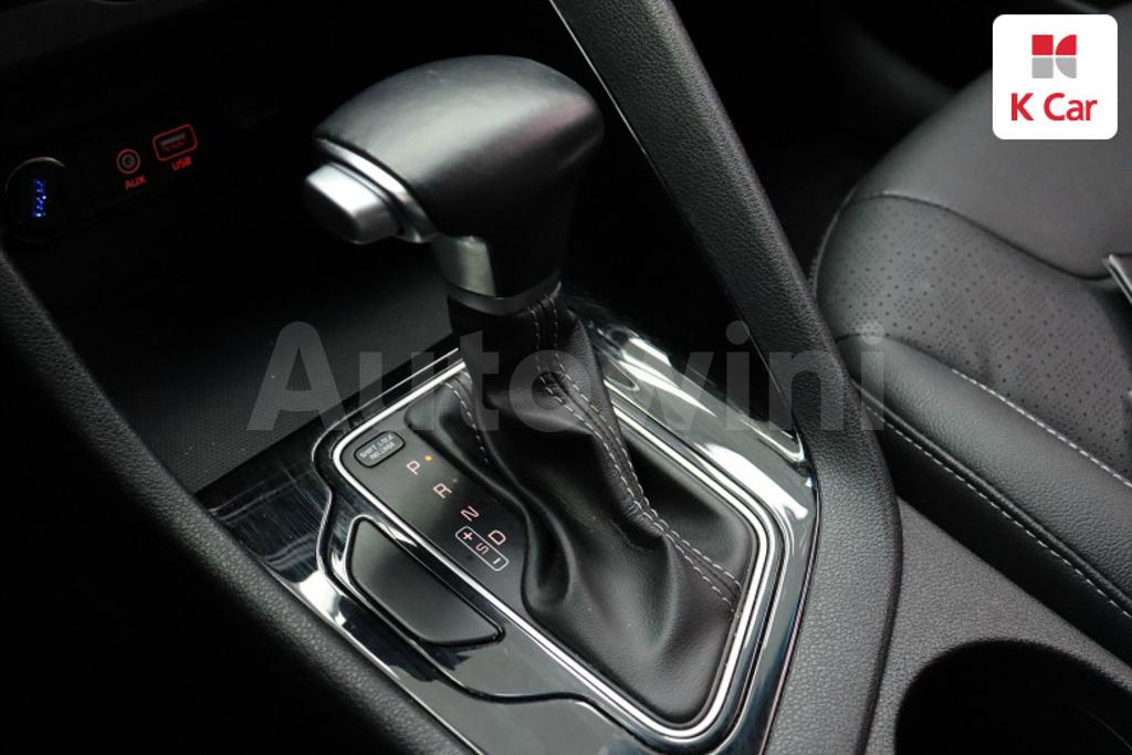 2018 KIA NIRO PRESTIGE - 8