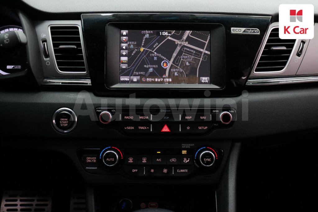 2018 KIA NIRO PRESTIGE - 11