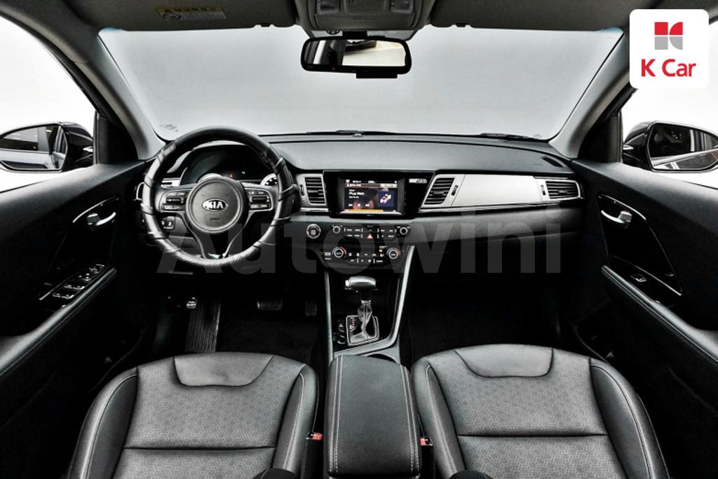2018 KIA NIRO PRESTIGE - 10