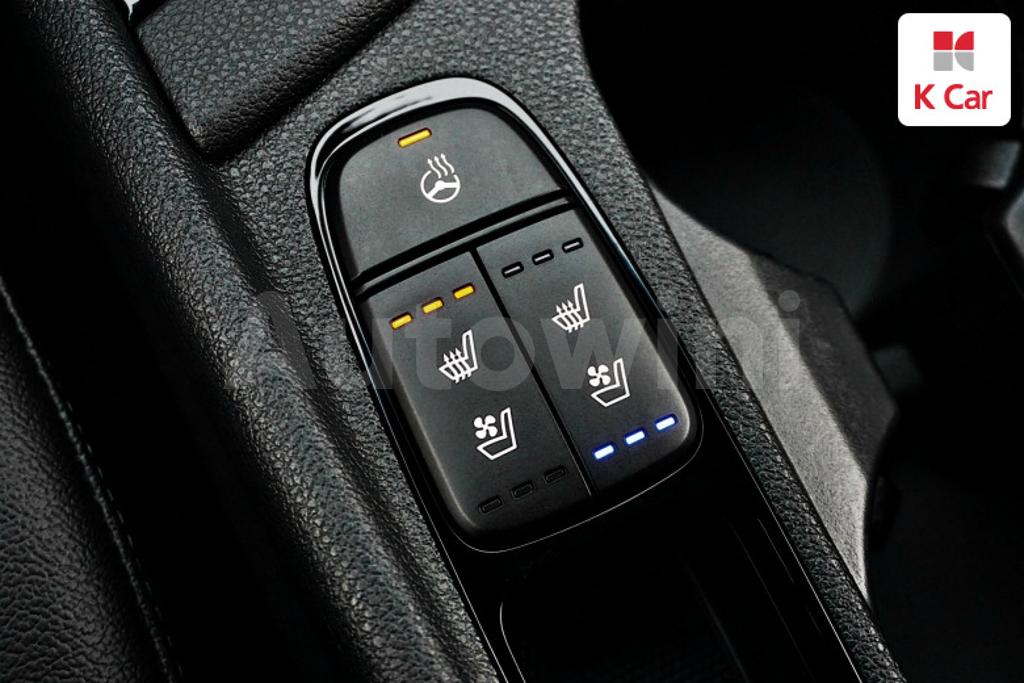 2018 KIA NIRO PRESTIGE - 13