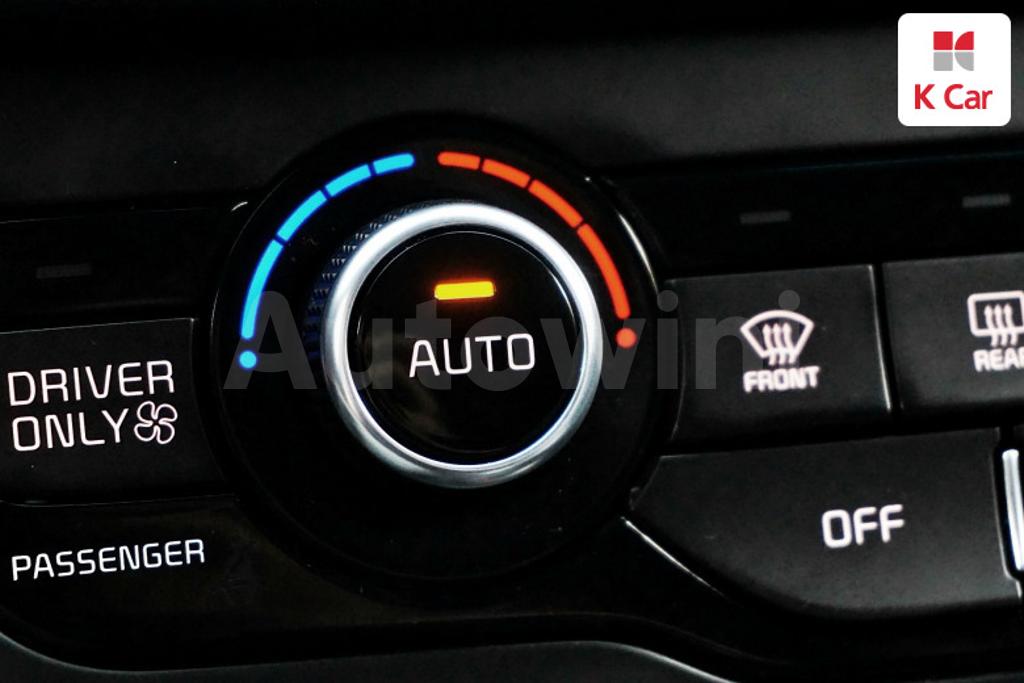 2018 KIA NIRO PRESTIGE - 19