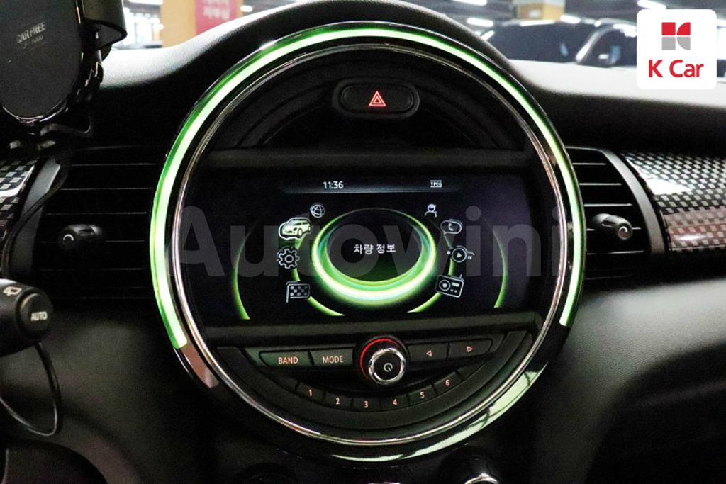 2016 MINI COOPER SD BASIC - 11