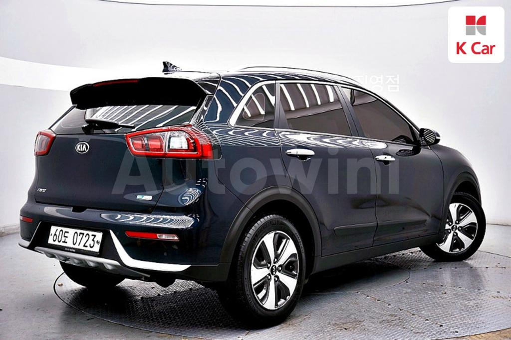 KNACB81CGHA014409 2017 KIA NIRO PRESTIGE-3