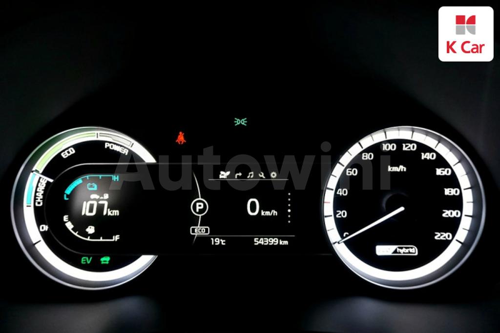2017 KIA NIRO PRESTIGE - 9