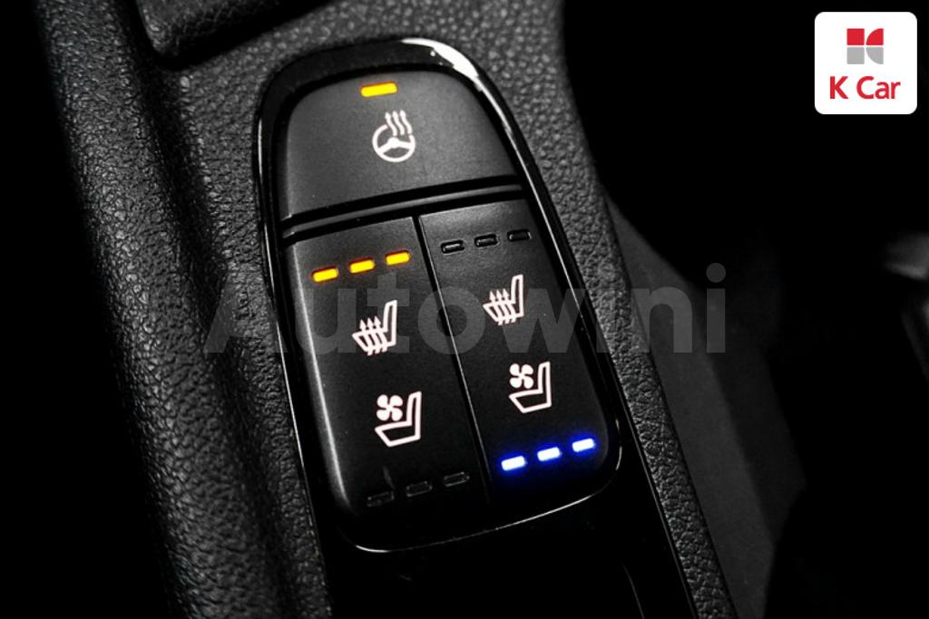 2017 KIA NIRO PRESTIGE - 16